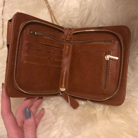 Small purse/clutch. - Picture 3 of 6